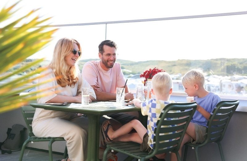 Terras zuidduinenn gezin